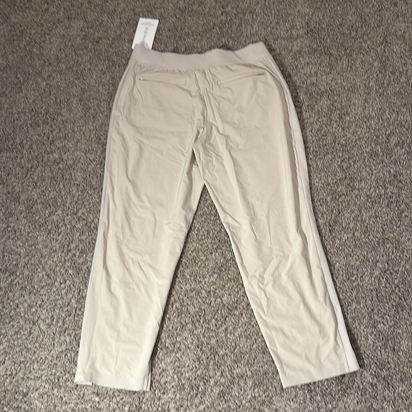 Athleta Pants Womens Size 10/P Brookyln Ankle Beige Lightweight Pull On / NWT - Picture 6 of 10